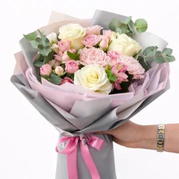 Petite Rose Bouquet (6 Roses, 3 Baby Roses, Accessories)